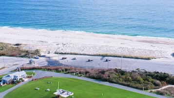 1 bedroom, desk, laptop workspace, WiFi