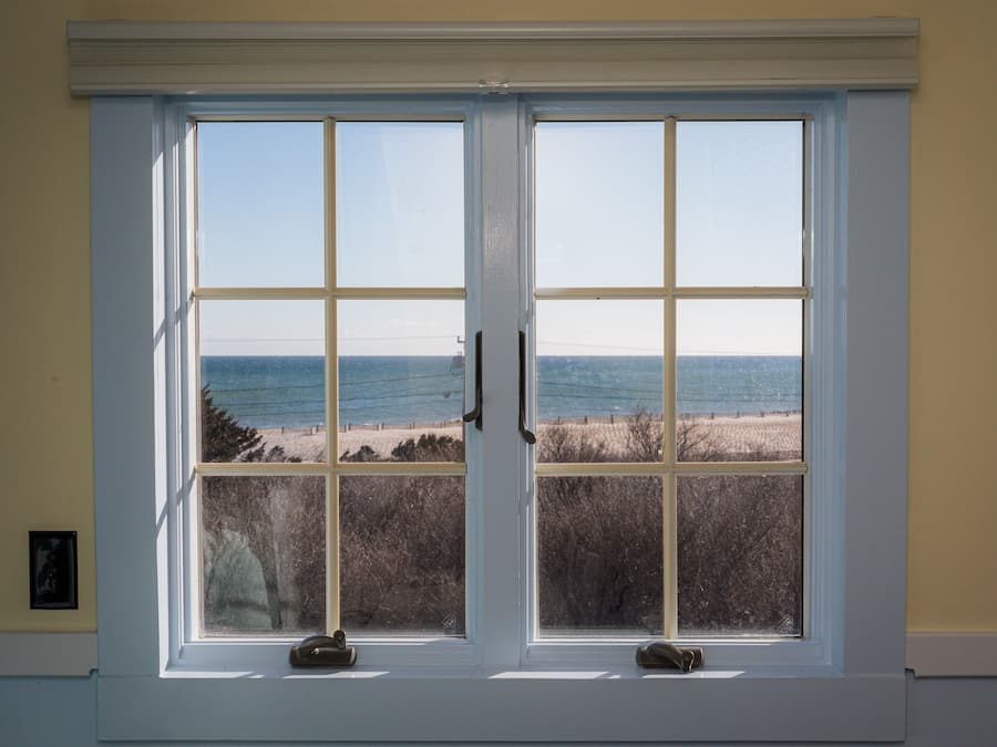 Desk, laptop workspace, WiFi, bed sheets