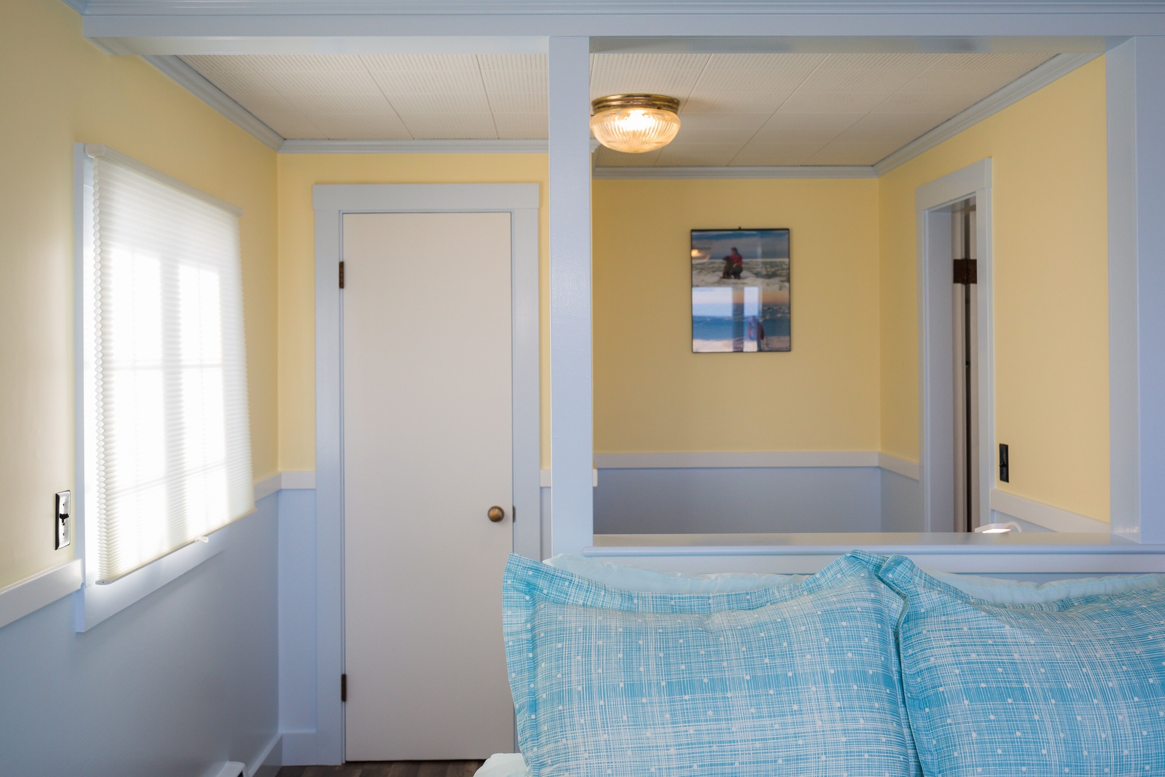 1 bedroom, desk, laptop workspace, wifi