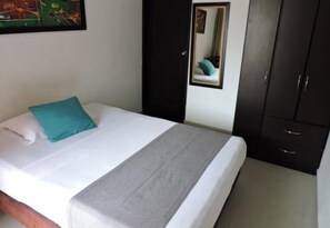 Iron/ironing board, free WiFi, bed sheets