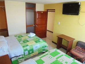 Premium bedding, blackout curtains, soundproofing, free WiFi - Hotel Norsi (Chilca)