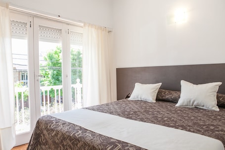 Ropa de cama hipoalergénica y decoración personalizada . Bagú Playa Grande