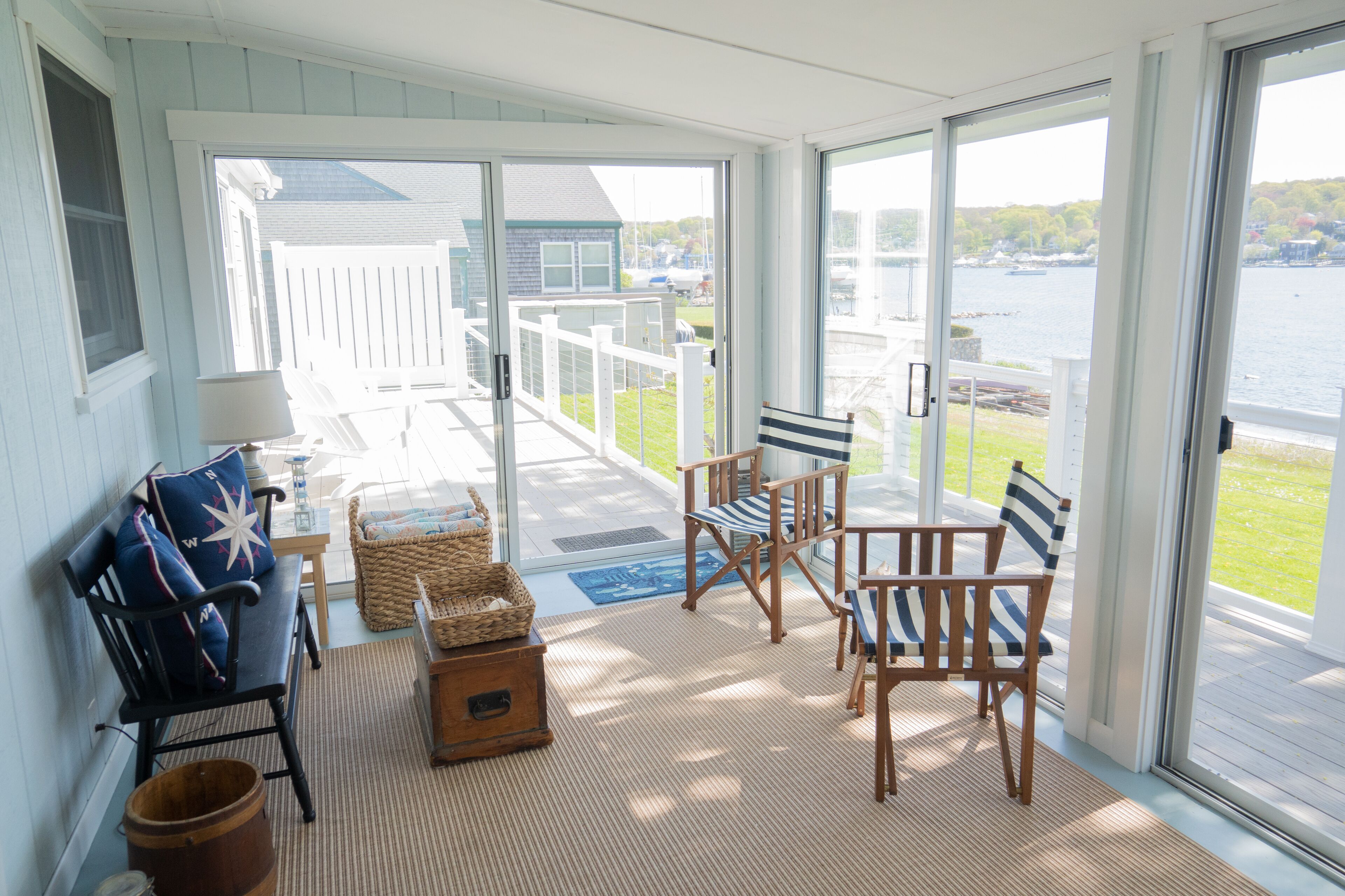 Smart-TV, peis og bøker