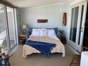 2 bedrooms, iron/ironing board, travel cot, free WiFi