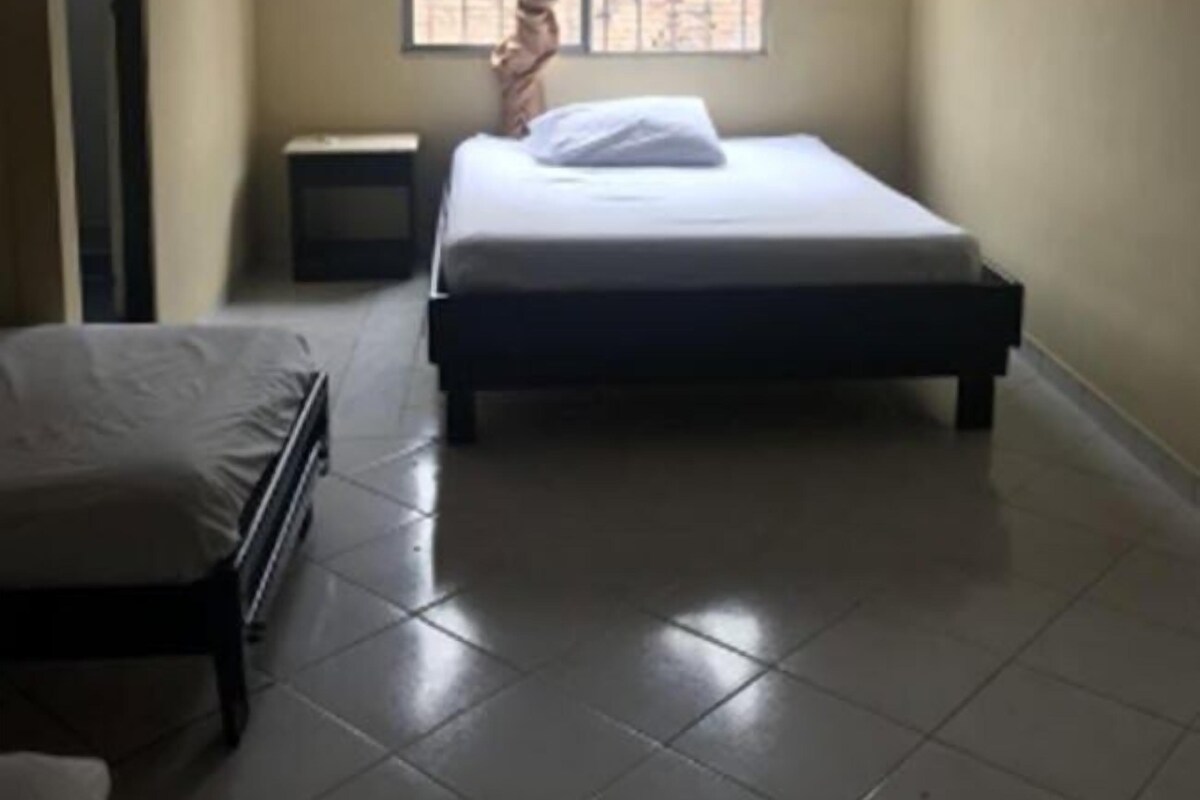 Basic Double or Twin Room | Iron/ironing board, free WiFi, bed sheets