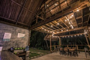 Bar (on property) - Somewhere (Bocas del Toro)