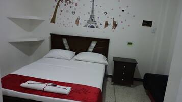 Iron/ironing board, free WiFi, bed sheets