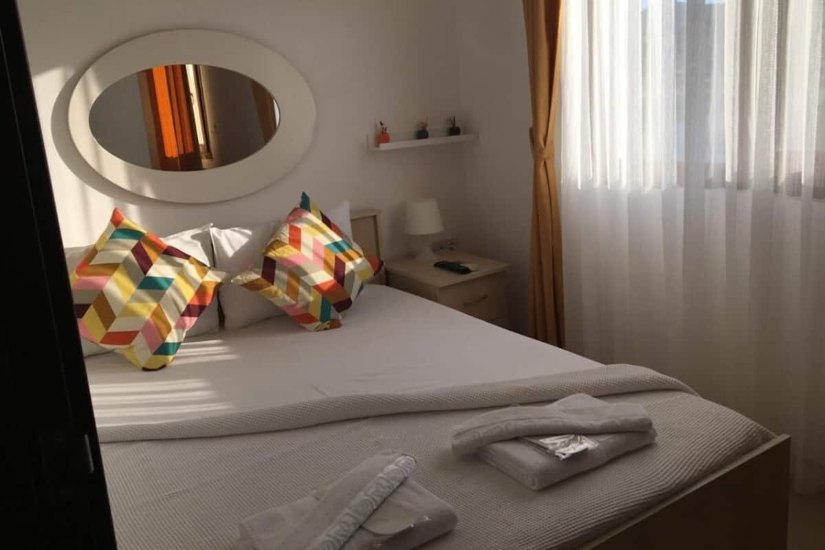 Habitación económica | 9 dormitorios y wifi gratis