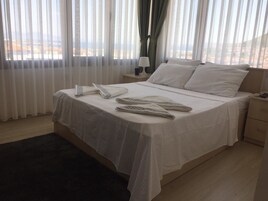 9 bedrooms, free WiFi