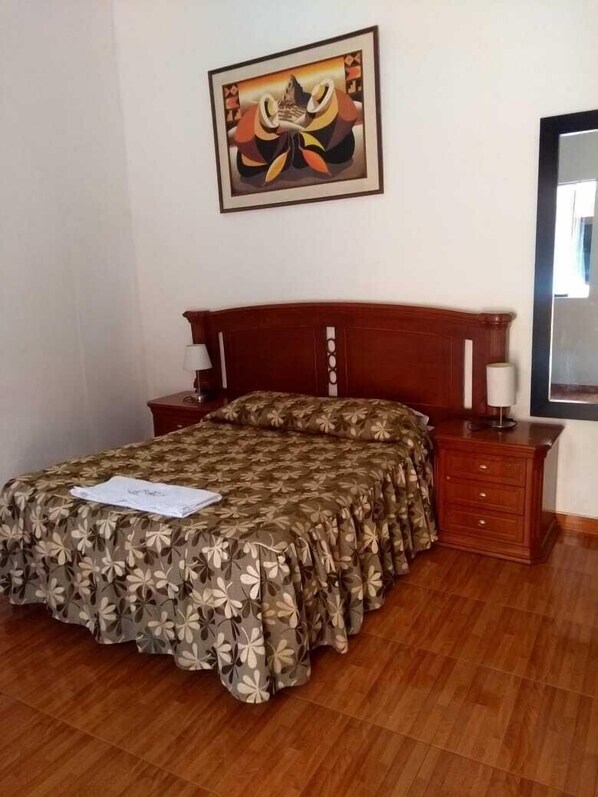 Doppelzimmer | Kostenloses WLAN, Bettwäsche