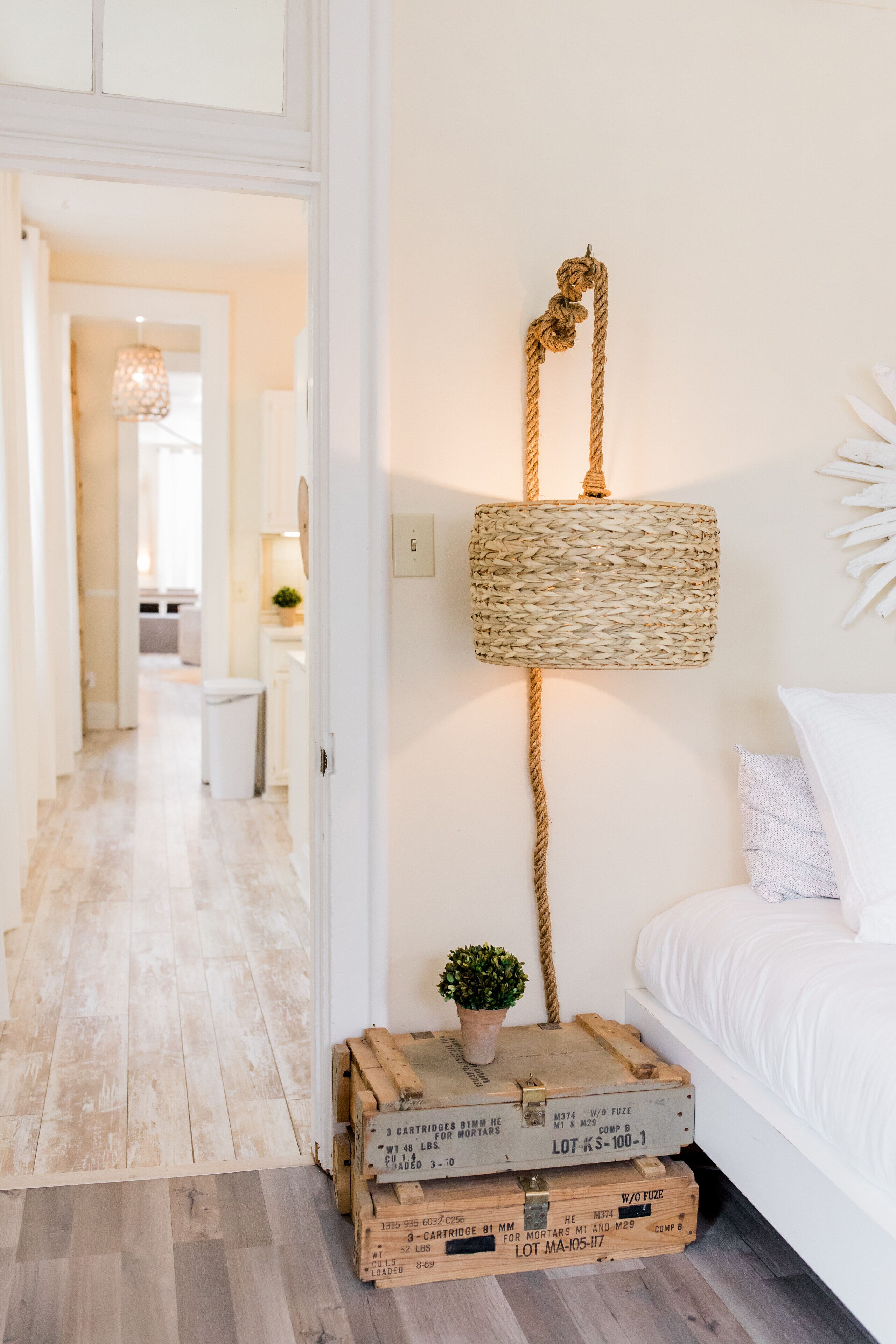 2 室のベッドルーム、デスク、アイロン / アイロン台、旅行用ベビーベッド