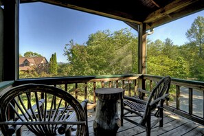 Property grounds - My Mountain Escape, Pet Friendly, Hot Tub, 15 minutes from Blue Ridge (Morganton)