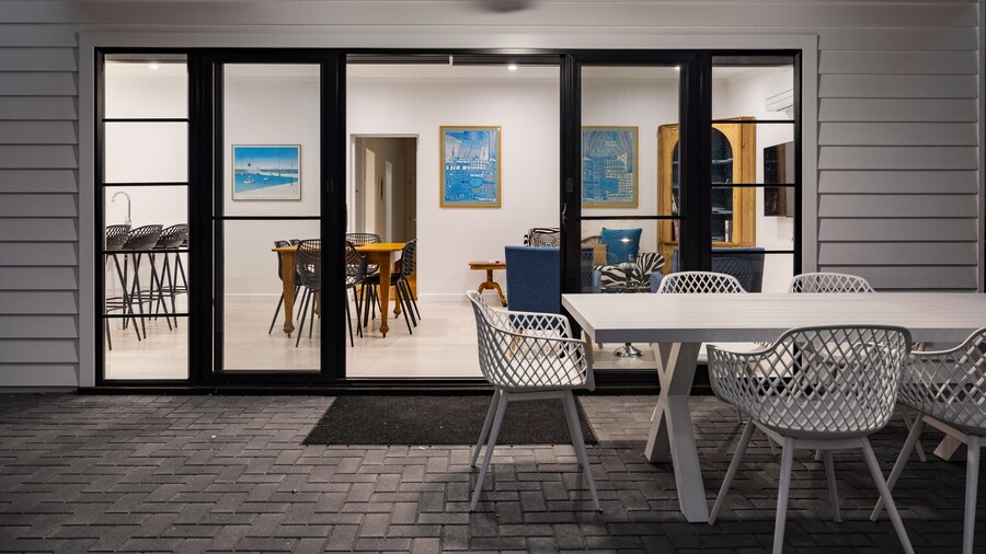 Deco Beach Luxury Apartments