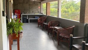 Gambar tidak terklasifikasi, 4 dari 37, tombol