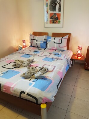 1 dormitorio, tabla de planchar con plancha, wifi gratis y ropa de cama