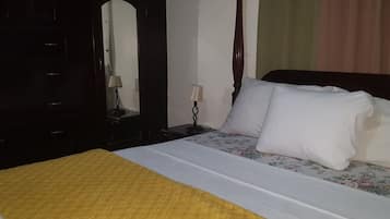 Comfort House, Garden View | Individually decorated, individually furnished, desk, iron/ironing board