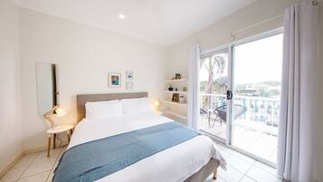 Deluxe Apartment, 3 Bedrooms, Beach View | 3 bedrooms, iron/ironing board, free WiFi, bed sheets