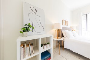 Deluxe Apartment, 3 Bedrooms, Beach View | 3 bedrooms, iron/ironing board, free WiFi, bed sheets