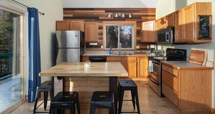 Sunny Cottage cerca del Parque Nacional Glacier y la bifurcación norte del río Flathead