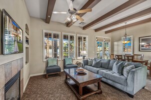 Condo, 3 Bedrooms | Interior