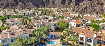 Tradition 3 Bedrooms T21 by RedAwning