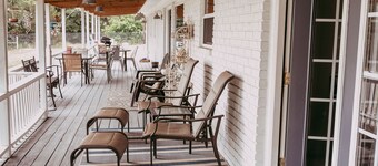 Beautiful home on secluded,fenced acreage with a "cowboy" pool. 19 miles to Waco