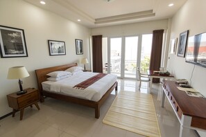 舒適客房, 陽台 | 浴室 | 淋浴設備、毛巾、肥皂、洗髮精