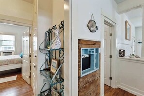 3 室のベッドルーム、アイロン / アイロン台、WiFi、ベッドシーツ