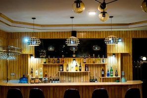 酒吧（店内）