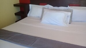 Standard Room, 2 Double Beds | Free WiFi, bed sheets - Hotel Casa Diana (Guadalajara)