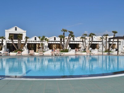 Poolside Villa No 10, at Sands Resort, With Sunny Aspect. 