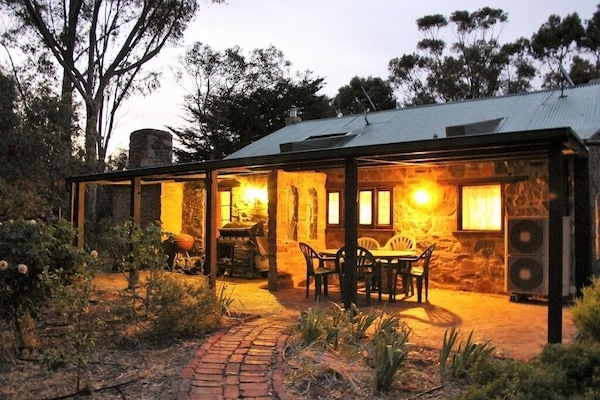 Luxury Cottage, 2 Bedrooms, Garden View | Terrace/patio