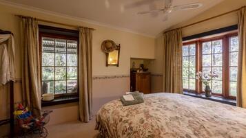 Luxury Cottage, 2 Bedrooms, Garden View | 2 bedrooms, individually decorated, individually furnished