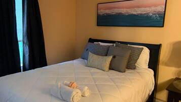 Deluxe Villa, 2 Bedrooms, Non Smoking, City View | Egyptian cotton sheets, premium bedding, down duvets, pillow-top beds