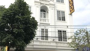 施設の正面