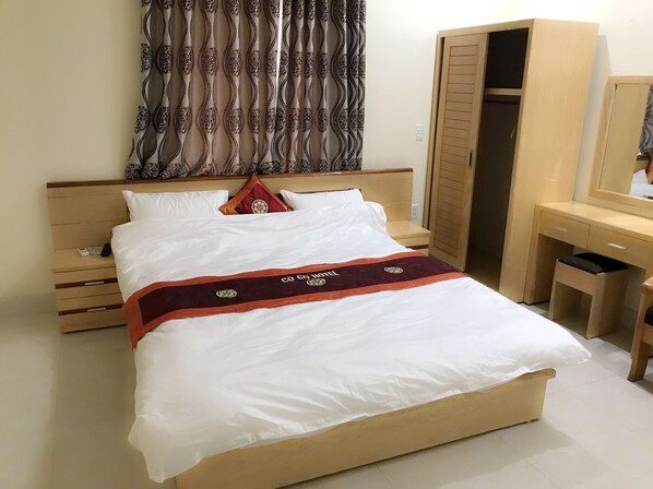 Desk, free WiFi, bed sheets - Coco Hotel (Hai Phong)
