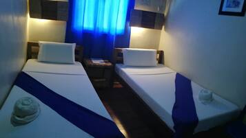 Standard Twin Room | Blackout drapes, rollaway beds, bed sheets