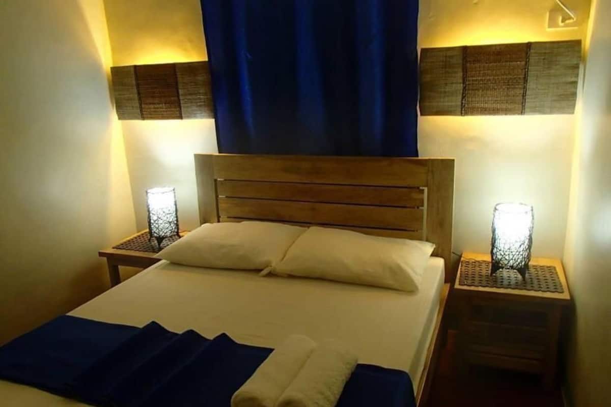 Blackout drapes, rollaway beds, bed sheets
