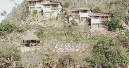 Borac Bay Bungalows Resort and Spa