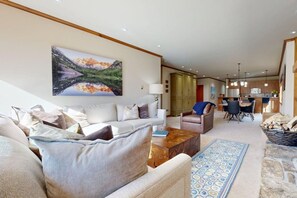 تلفزيون، مدفأة، تنس طاولة