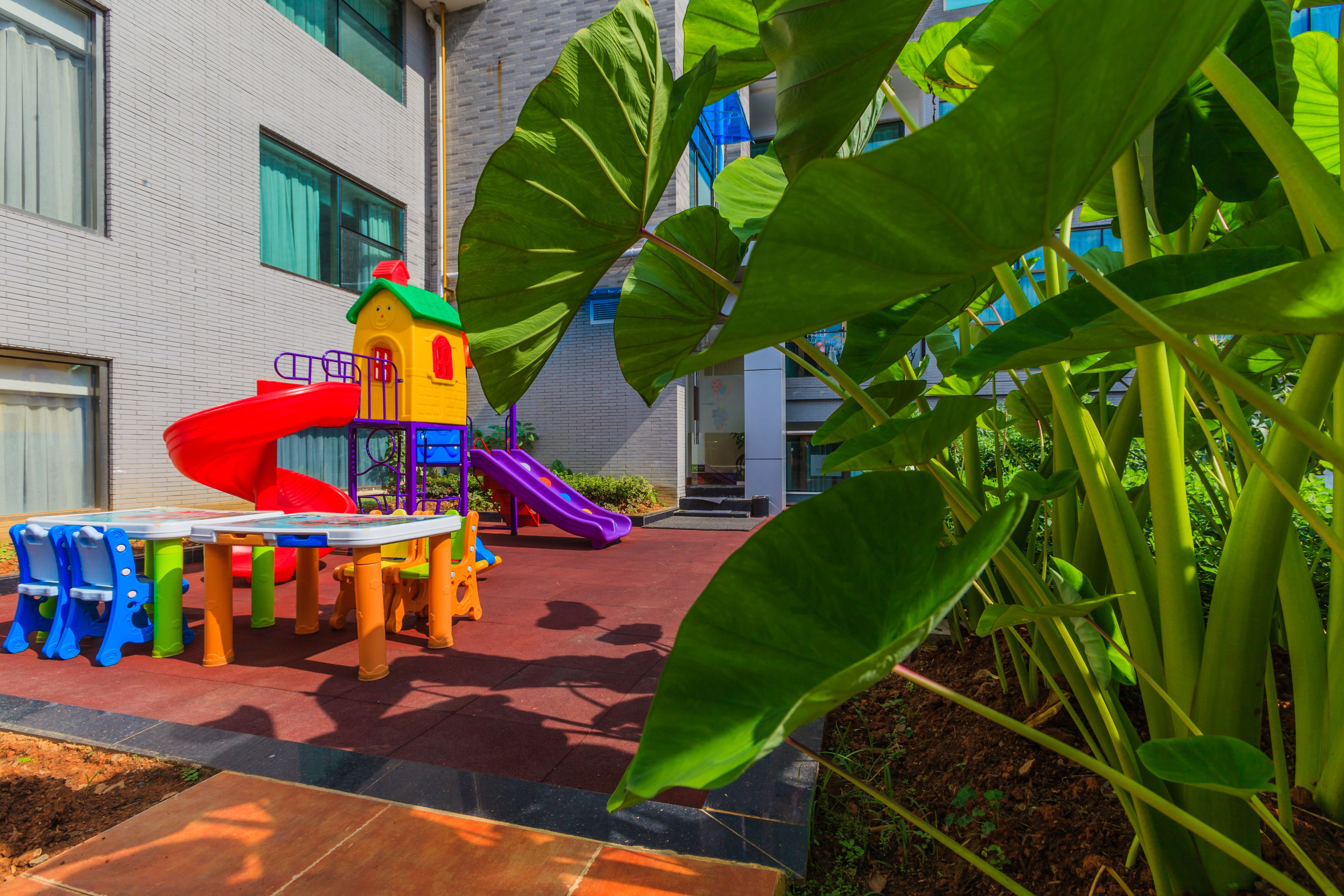 children’s play area – outdoor
