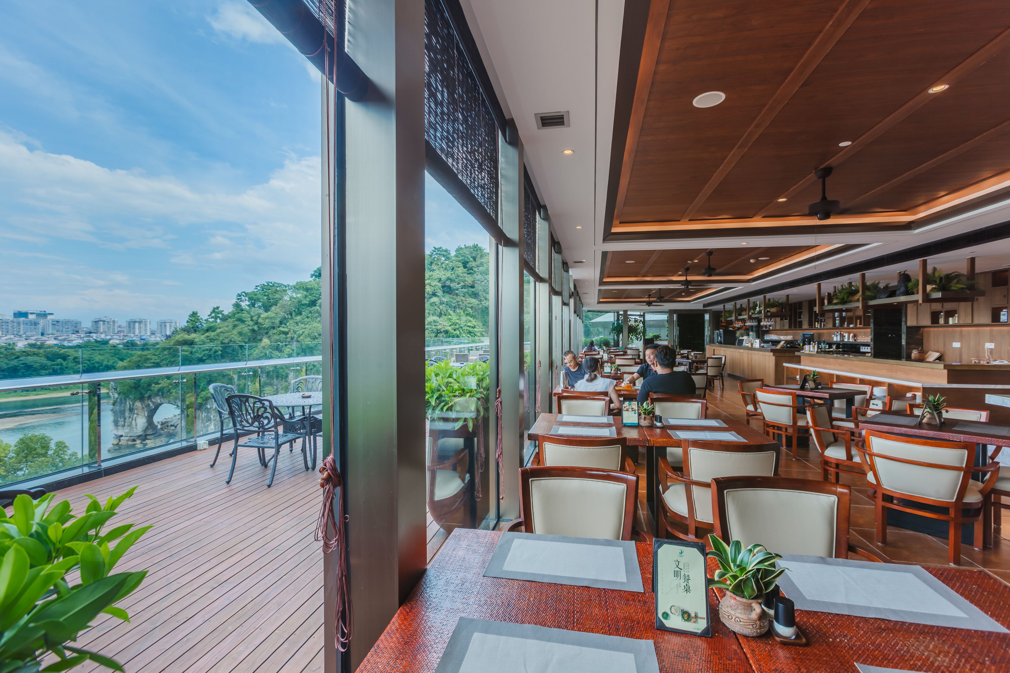 Breakfast, lunch and dinner served