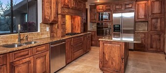 RÉDUCTION DU TAUX D'ÉTÉ, Design du sud-ouest avec maison d'amis, piscine / vie à l'extérieur