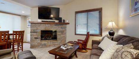 تلفزيون بشاشة مسطحة، مدفأة