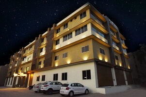 Fachada de la propiedad