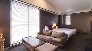 Twin Room | In-room safe, free WiFi, bed sheets