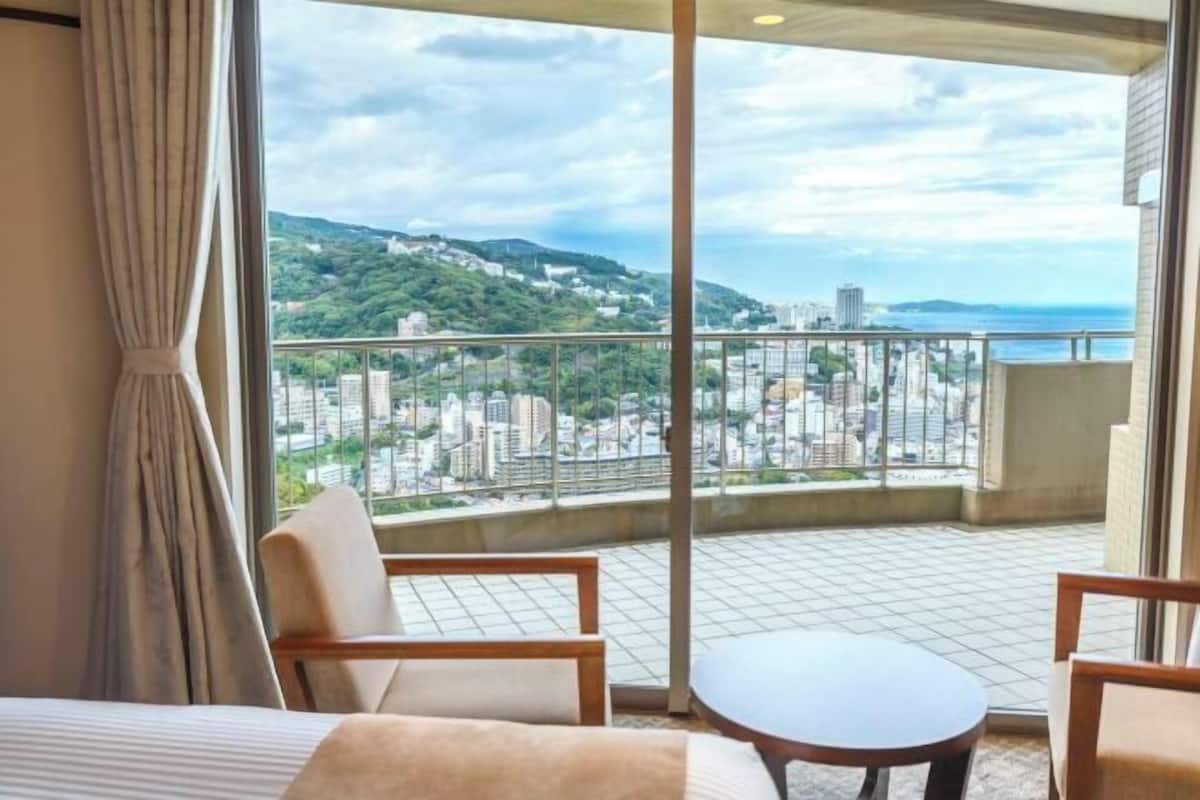 In-room safe, desk, free WiFi, bed sheets