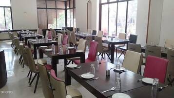 Daily buffet breakfast (INR 299 per person)