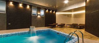 Hotel Complex Globus