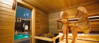 Hotel Complex Globus